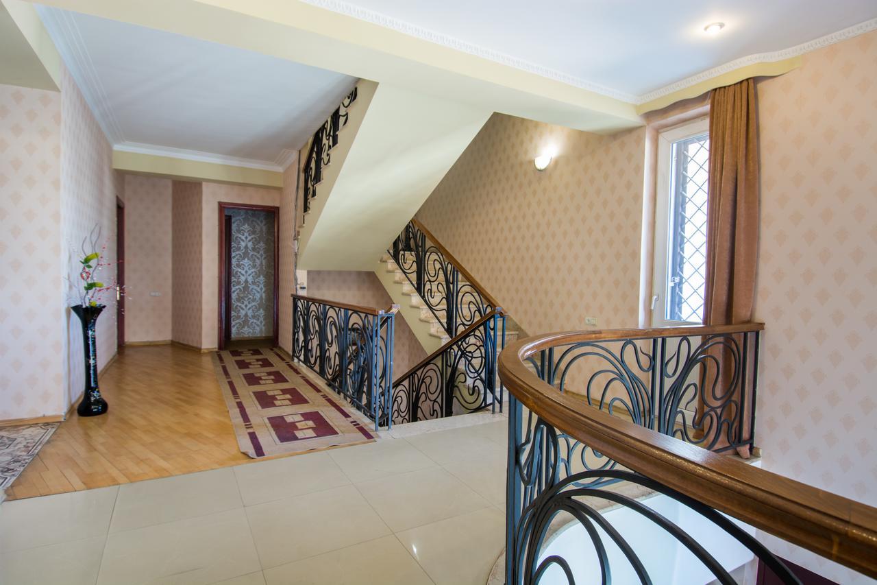 Silk Road Hotel Tbilisi Ngoại thất bức ảnh